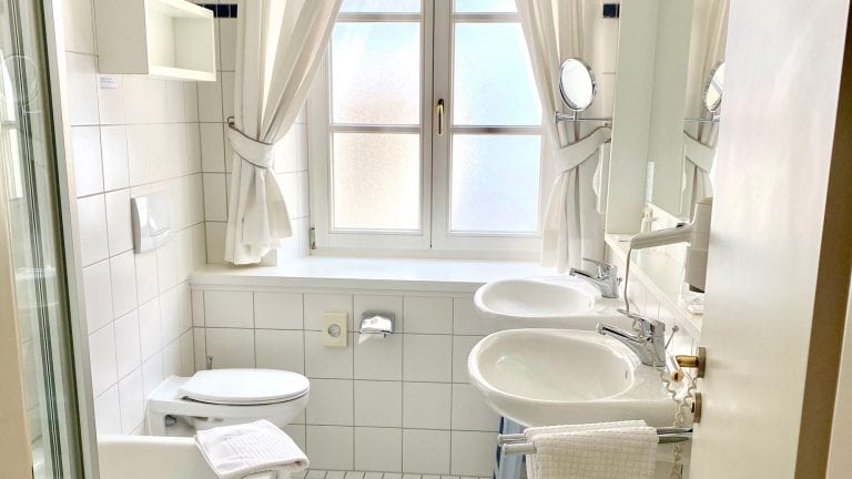 Badezimmer Bad Hotelbadezimmer
